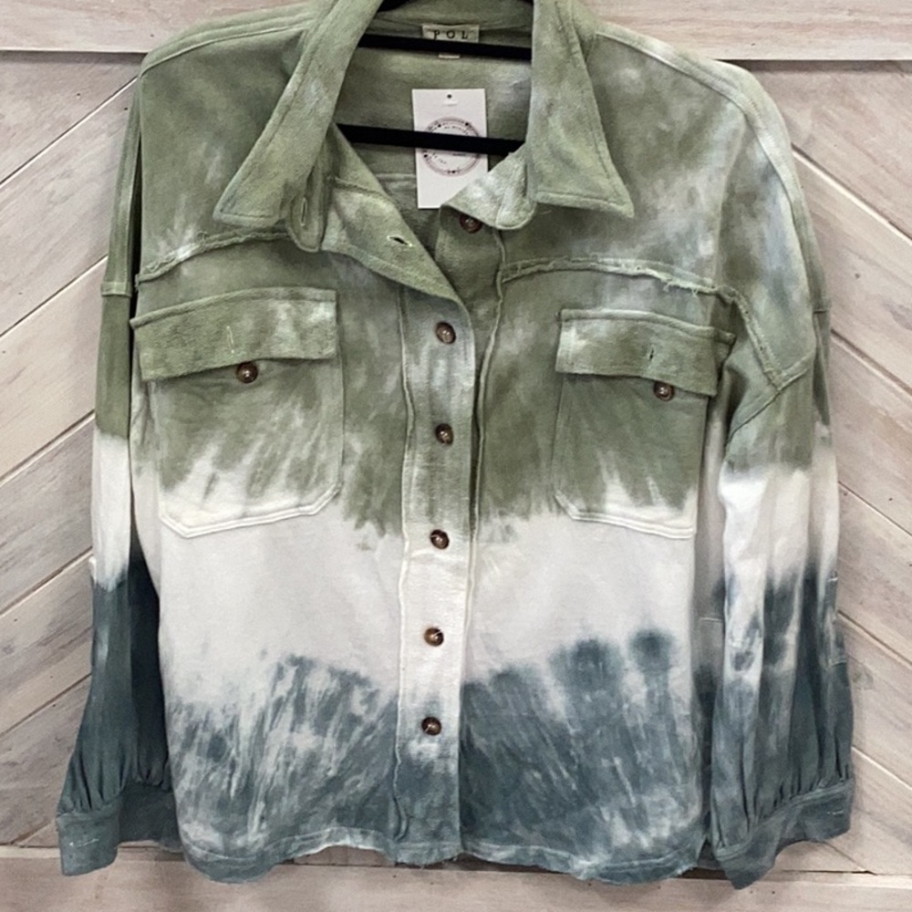 Brand New womens button up top/light shacket - Picture 2 of 5